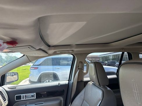 Used 2009 Lincoln MKX 2WD image 8