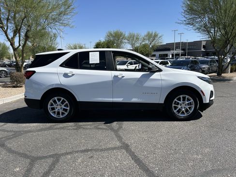 Used 2024 Chevrolet Equinox LS w/ LS Convenience Package FWD image 5