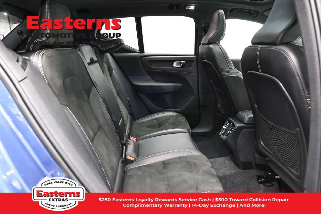 Used 2020 Volvo XC40 T5 R-Design AWD/4WD image 24