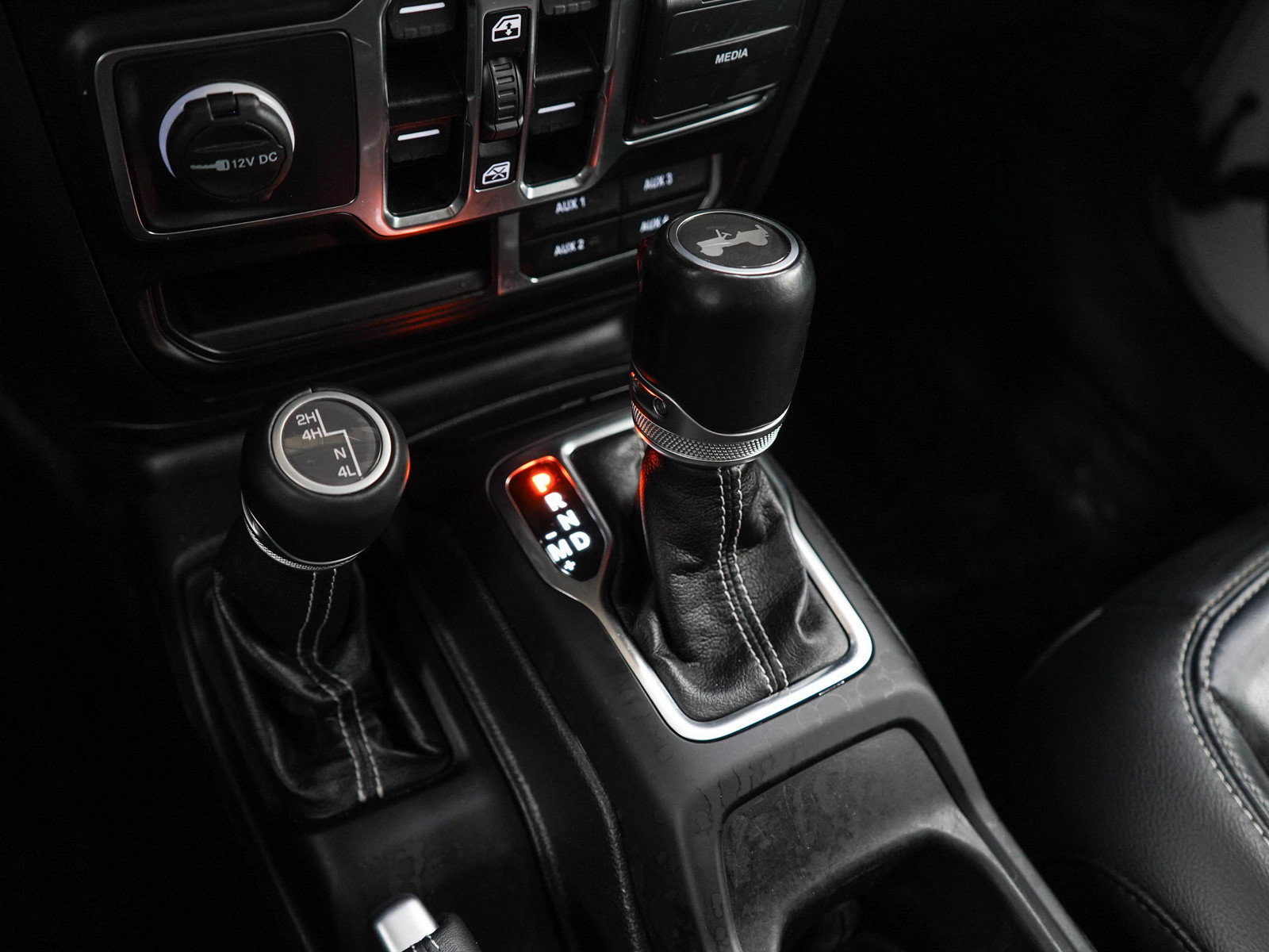 Used 2021 Jeep Wrangler Unlimited Sahara w/ Uconnect 4C Nav & Sound Group AWD/4WD image 23