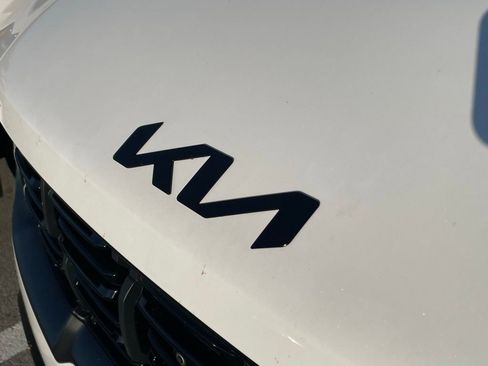 Certified 2025 Kia Sorento SX Prestige image 4