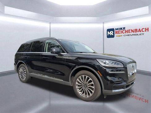 Used 2023 Lincoln Aviator Reserve image 2