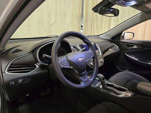 Used 2021 Chevrolet Malibu LT image 15