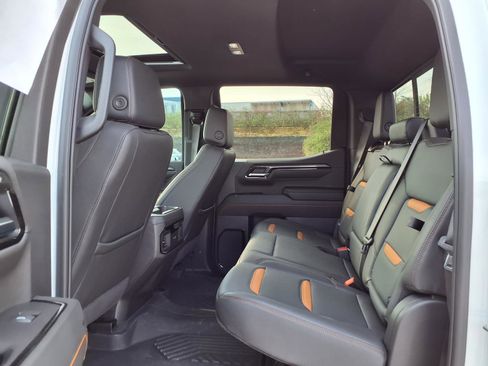 Used 2025 GMC Sierra 1500 AT4 w/ AT4 Premium Package AWD/4WD image 34