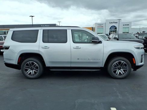 New 2026 Jeep Grand Wagoneer 4WD image 17