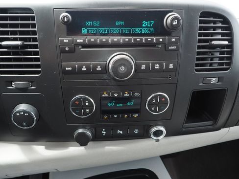 Used 2007 Chevrolet Silverado 2500 LT w/ Suspension Package, Off-Road AWD/4WD image 23