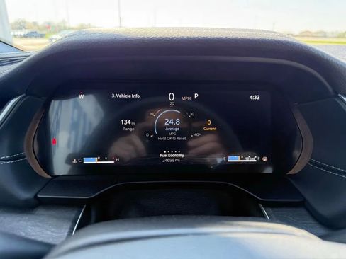 Used 2024 Jeep Grand Cherokee Limited image 23