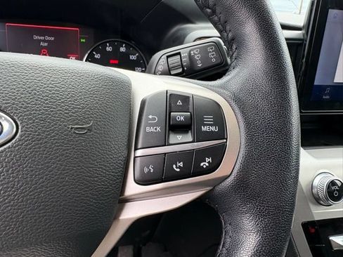Used 2022 Ford Explorer XLT w/ Equipment Group 202A AWD/4WD image 25