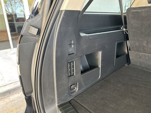 Used 2024 Ford Expedition Max XLT AWD/4WD image 39