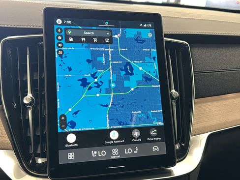 New 2026 Volvo XC90 B5 Core AWD/4WD image 16
