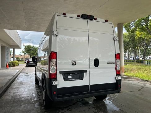 Used 2025 RAM ProMaster 2500 w/ Convenience Group FWD image 4