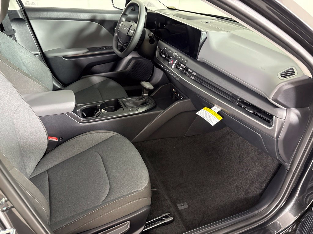 New 2026 Kia K4 FWD image 15
