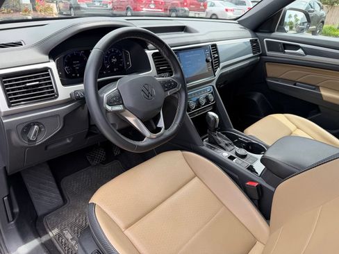 Used 2021 Volkswagen Atlas Cross Sport SEL w/ Cross Sport MDO Package AWD/4WD image 9