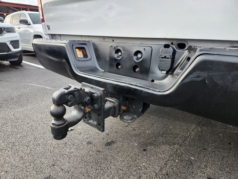 Used 2017 RAM 3500 Tradesman image 17