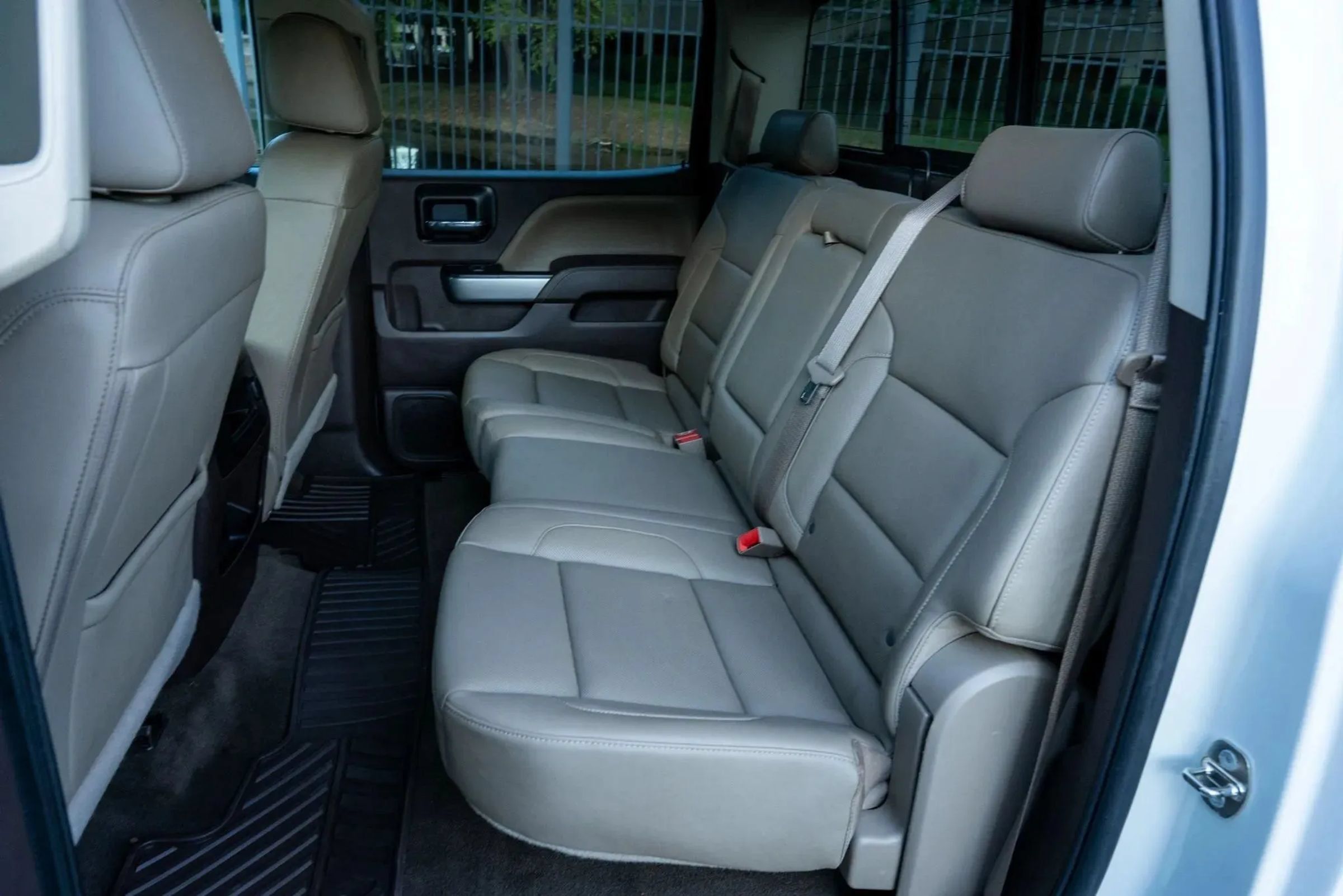 Used 2016 Chevrolet Silverado 1500 LTZ Z71 w/ LTZ Plus Package AWD/4WD image 13