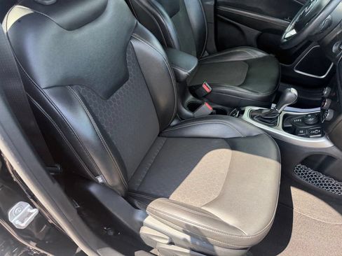 Used 2018 Jeep Compass Latitude AWD/4WD image 55