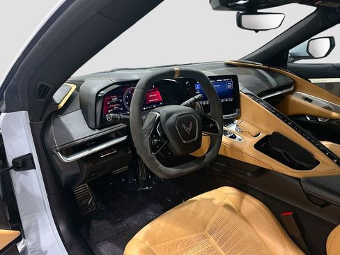 Used 2021 Chevrolet Corvette Stingray Preferred Conv w/ Z51 Performance Package RWD image 9
