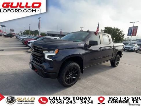 Used 2024 Chevrolet Silverado 1500 LT Trail Boss w/ Convenience Package II AWD/4WD image 4