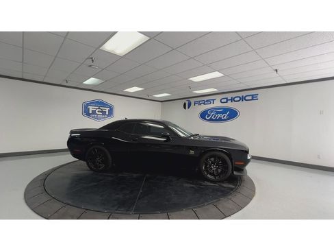 Used 2019 Dodge Challenger R/T Scat Pack w/ 1320 Drag Pack image 3