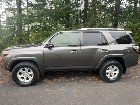 Used 2015 Toyota 4Runner SR5 Premium AWD/4WD image 4