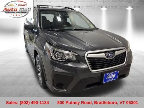 Used 2020 Subaru Forester Premium image 8