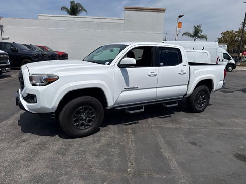Used 2018 Toyota Tacoma SR5 AWD/4WD image 22
