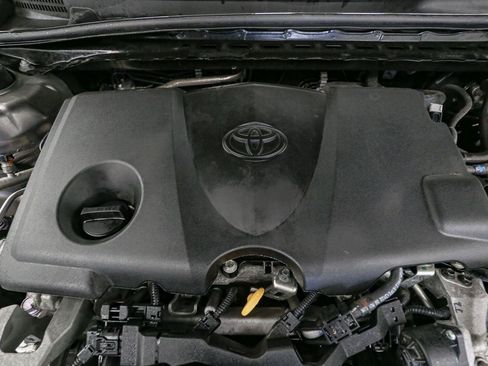 Used 2024 Toyota Camry XSE FWD image 14