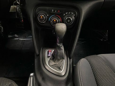 Used 2016 Dodge Dart SXT image 20