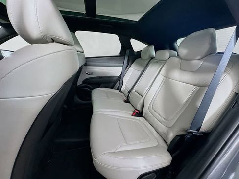Used 2025 Hyundai Tucson Limited FWD image 14