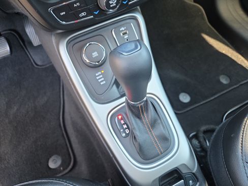 Certified 2021 Jeep Compass Latitude AWD/4WD image 28