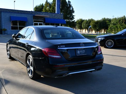 Used 2017 Mercedes-Benz E 300 image 6