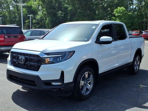 Certified 2025 Honda Ridgeline RTL image 3
