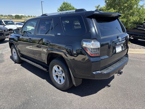 Used 2022 Toyota 4Runner SR5 Premium AWD/4WD image 5