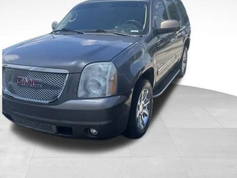 Used 2011 GMC Yukon Denali AWD/4WD image 9