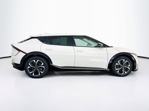 Used 2023 Kia EV6 Wind w/ Wind Technology Package AWD/4WD image 10