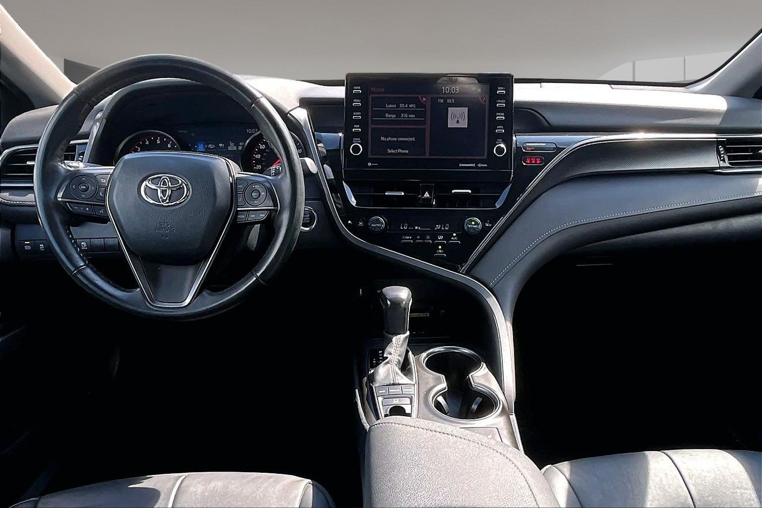 Used 2024 Toyota Camry XSE FWD image 8