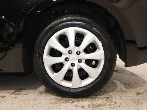 Used 2024 Toyota Corolla LE image 31