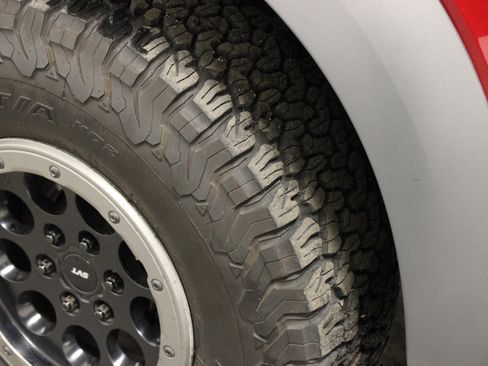 Used 2014 Ford F150 Raptor w/ Equipment Group 801A Luxury image 12