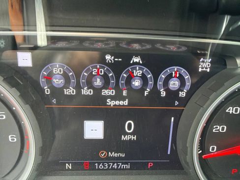 Used 2020 Chevrolet Silverado 1500 High Country w/ Technology Package AWD/4WD image 19