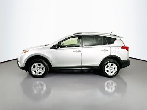 Used 2014 Toyota RAV4 LE AWD/4WD image 4