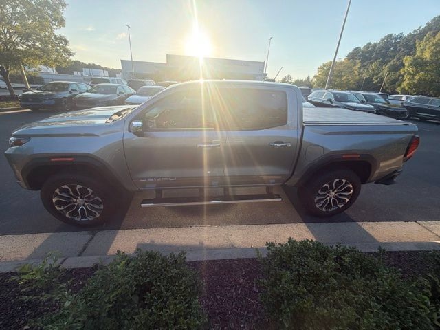 Used 2024 GMC Canyon Denali AWD/4WD image 5