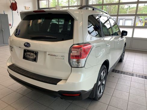 Used 2017 Subaru Forester 2.5i Premium w/ All-Weather Package AWD/4WD image 15