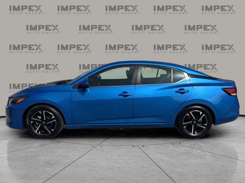 Used 2025 Nissan Sentra SV image 2