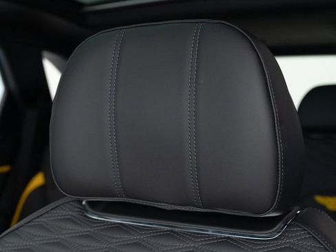 New 2026 Bentley Bentayga Speed image 17