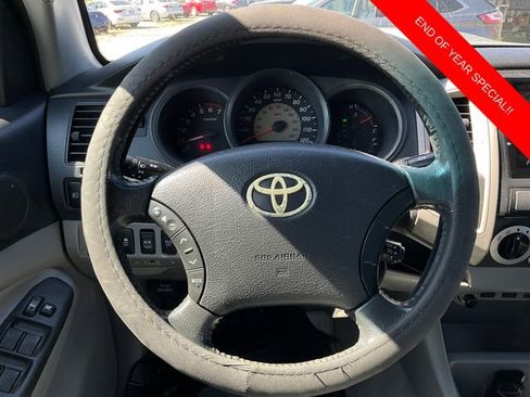 Used 2010 Toyota Tacoma PreRunner image 17