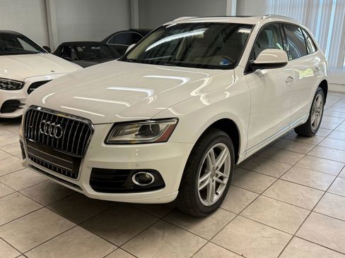 Used 2017 Audi Q5 2.0T Premium Plus w/ Technology Package image 3
