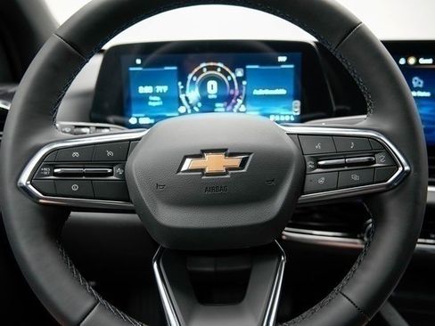 New 2026 Chevrolet Equinox LT w/ Convenience Package II image 32