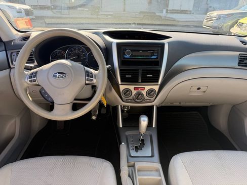 Used 2013 Subaru Forester 2.5X w/ Popular Pkg 2 AWD/4WD image 9