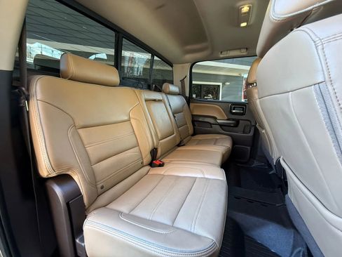 Used 2018 GMC Sierra 2500 Denali w/ Suspension Package, Off-Road image 29