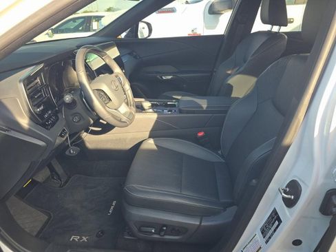 Used 2025 Lexus RX 350 Premium w/ Accessory Package (K3) image 4